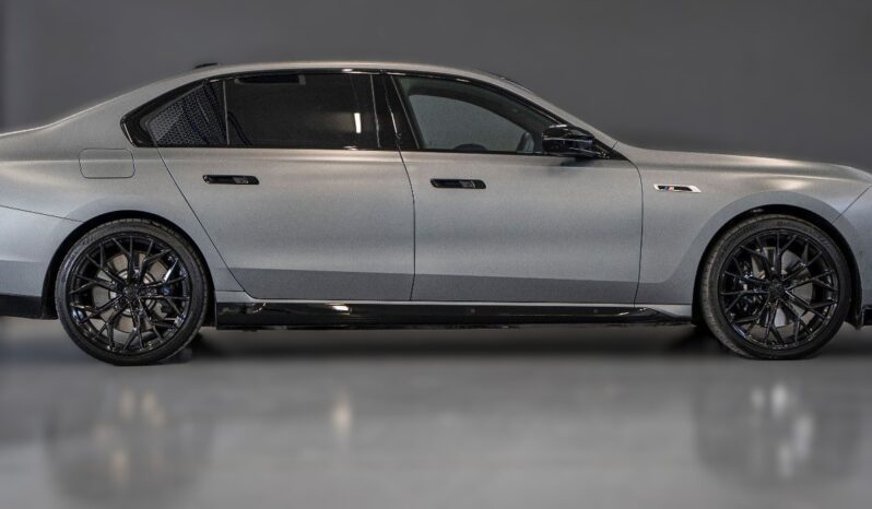 
								BMW M760 Hybrid 2024 full									