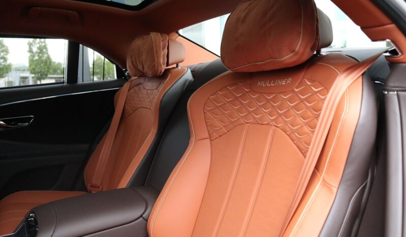 
								Bentley Flying Spur 2025 AWD V8 HYBRID REAR SEAT ENTERTAINMENT full									