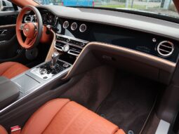 
										Bentley Flying Spur 2025 AWD V8 HYBRID REAR SEAT ENTERTAINMENT full									