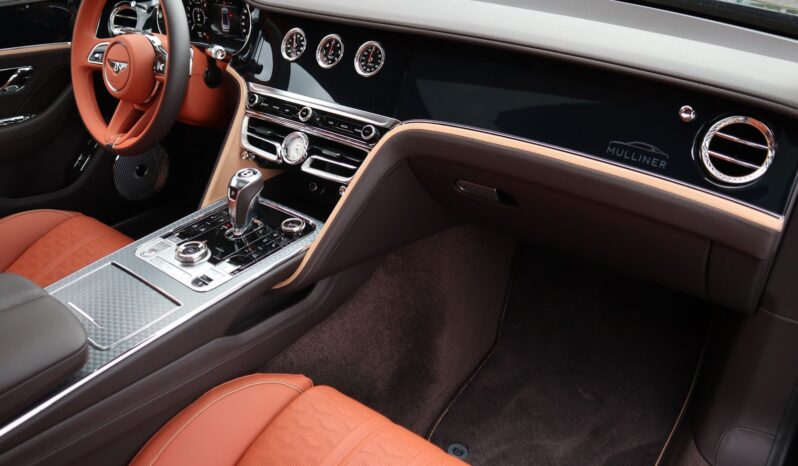 
								Bentley Flying Spur 2025 AWD V8 HYBRID REAR SEAT ENTERTAINMENT full									