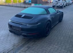 
										Porsche 911 TARGA 4 GTS full									