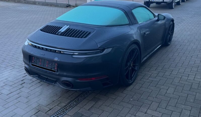 
								Porsche 911 TARGA 4 GTS full									