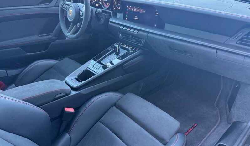 
								Porsche 911 TARGA 4 GTS full									