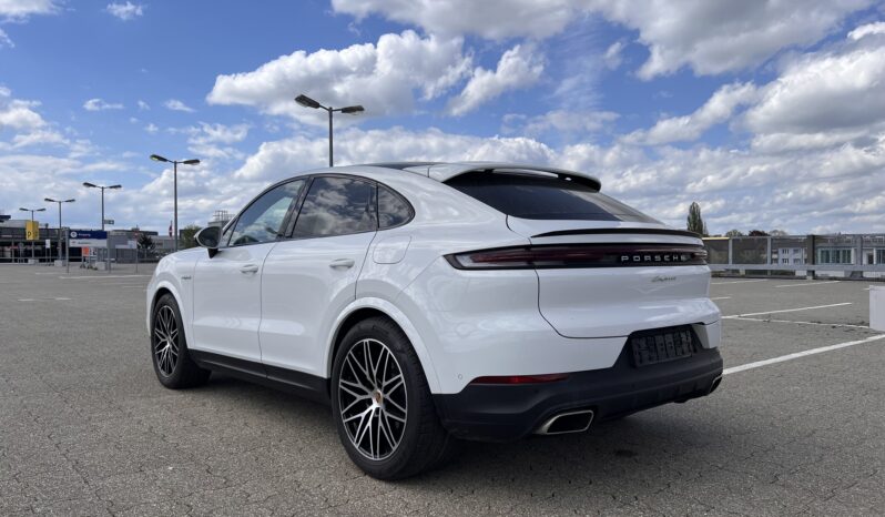 
								Porsche Cayenne COUPE e-Hybrid full									