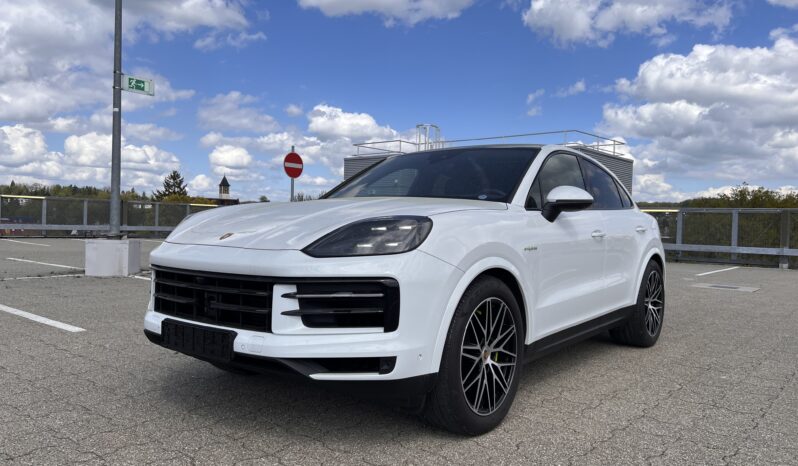 
								Porsche Cayenne COUPE e-Hybrid full									